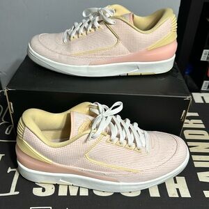 Air Jordan Retro 2 Low